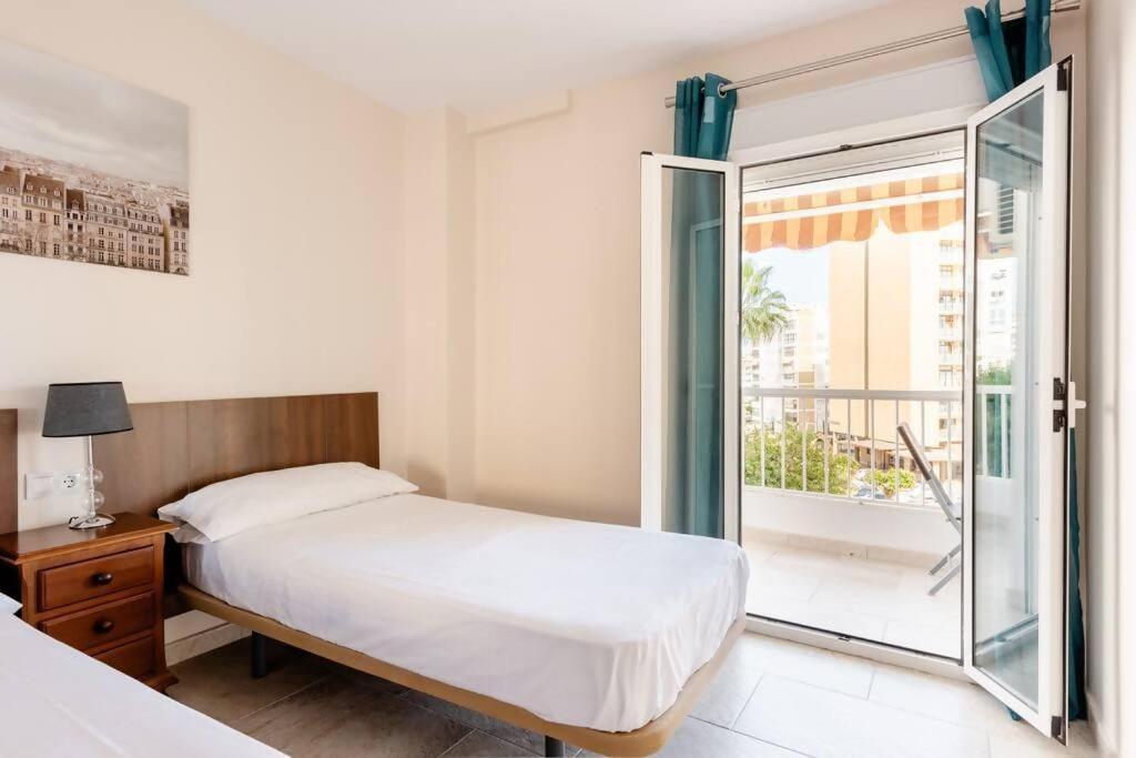 Amplio Con Vistas Al Mar Y Piscina En Benalmadena Apartment Exterior photo